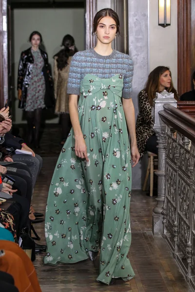 Look 43